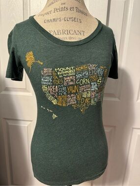 Threadless Medium Women's Forest Green USA Map Graphic Scoop Neck Tee